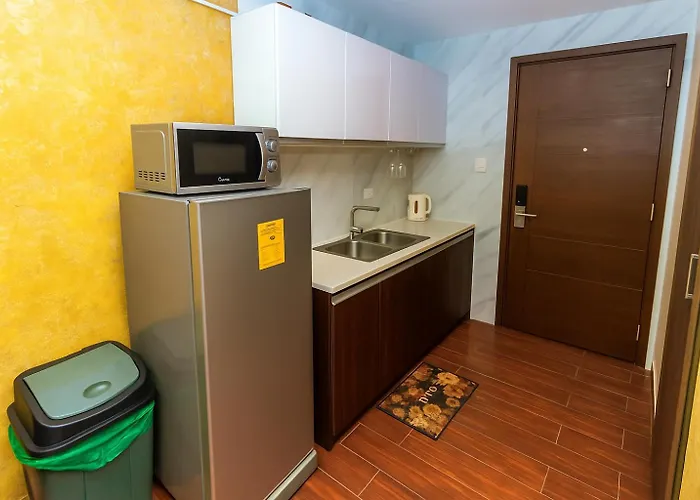 Apartment Skyvista Luxe Makati Staycation Pool Gym Netflix 5637 Manila