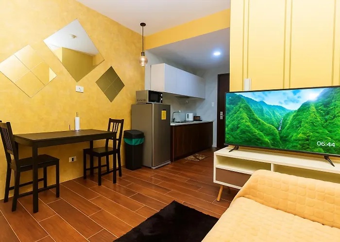 Skyvista Luxe Makati Staycation Pool Gym Netflix 5637 Apartment